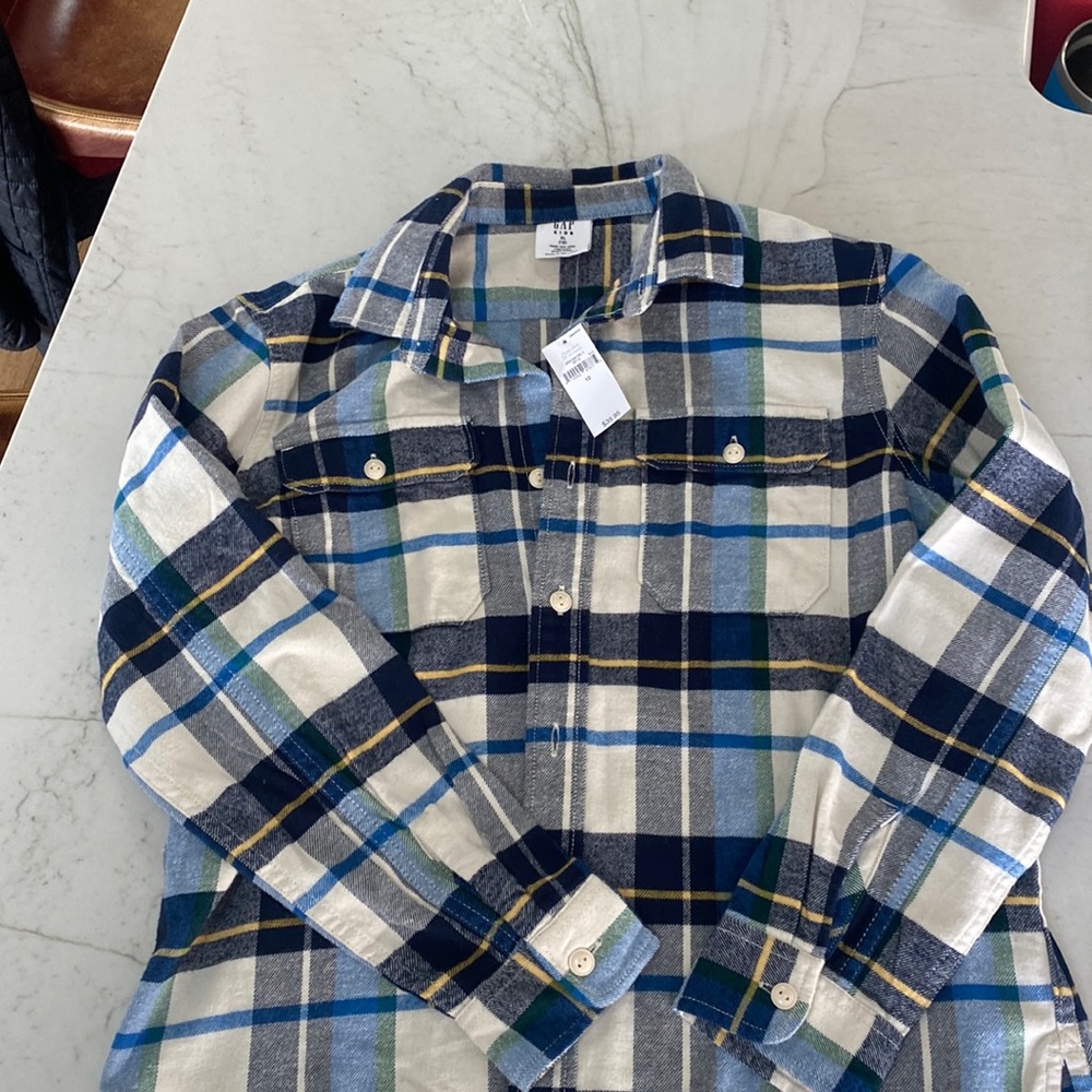 Gap. Brand new boys flannel shirt. Perfect condition.